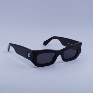 Off-White OERI147 BELLEVILLE 1007 Sunglasses Black Cat Eye Frame, Grey Lenses